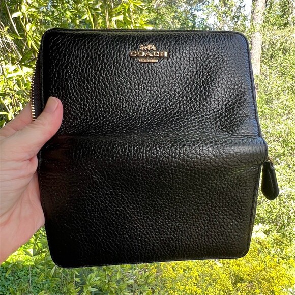 COACH Medium BLACK Pebble Leather Wallet with Gold Hardware AUTHENTIC - Picture 8 of 9